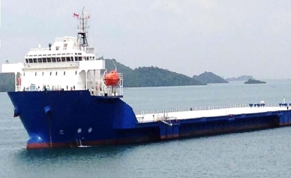 25000 DWT Self Propelled Deck Barge for Sale - Phoenix Offshore