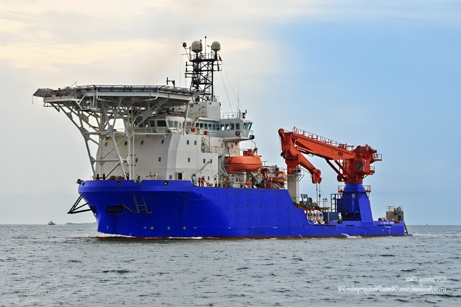 82M Diving Support Vessel For Charter